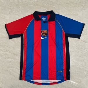 Barcelona 01/02 Home jersey - Xavi #6